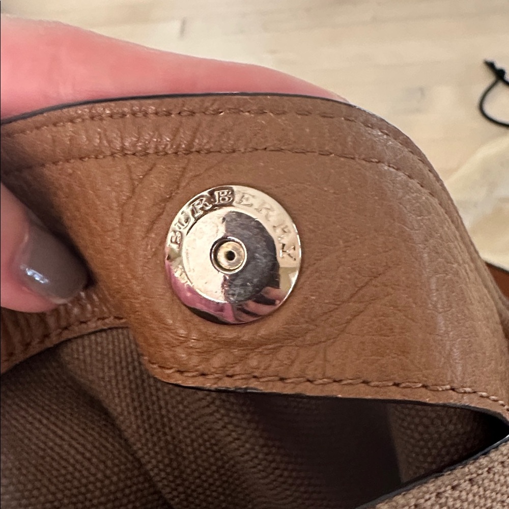 Burberry Ashby Medium Tan and Brown Bucket Bag - Picture 8 of 9